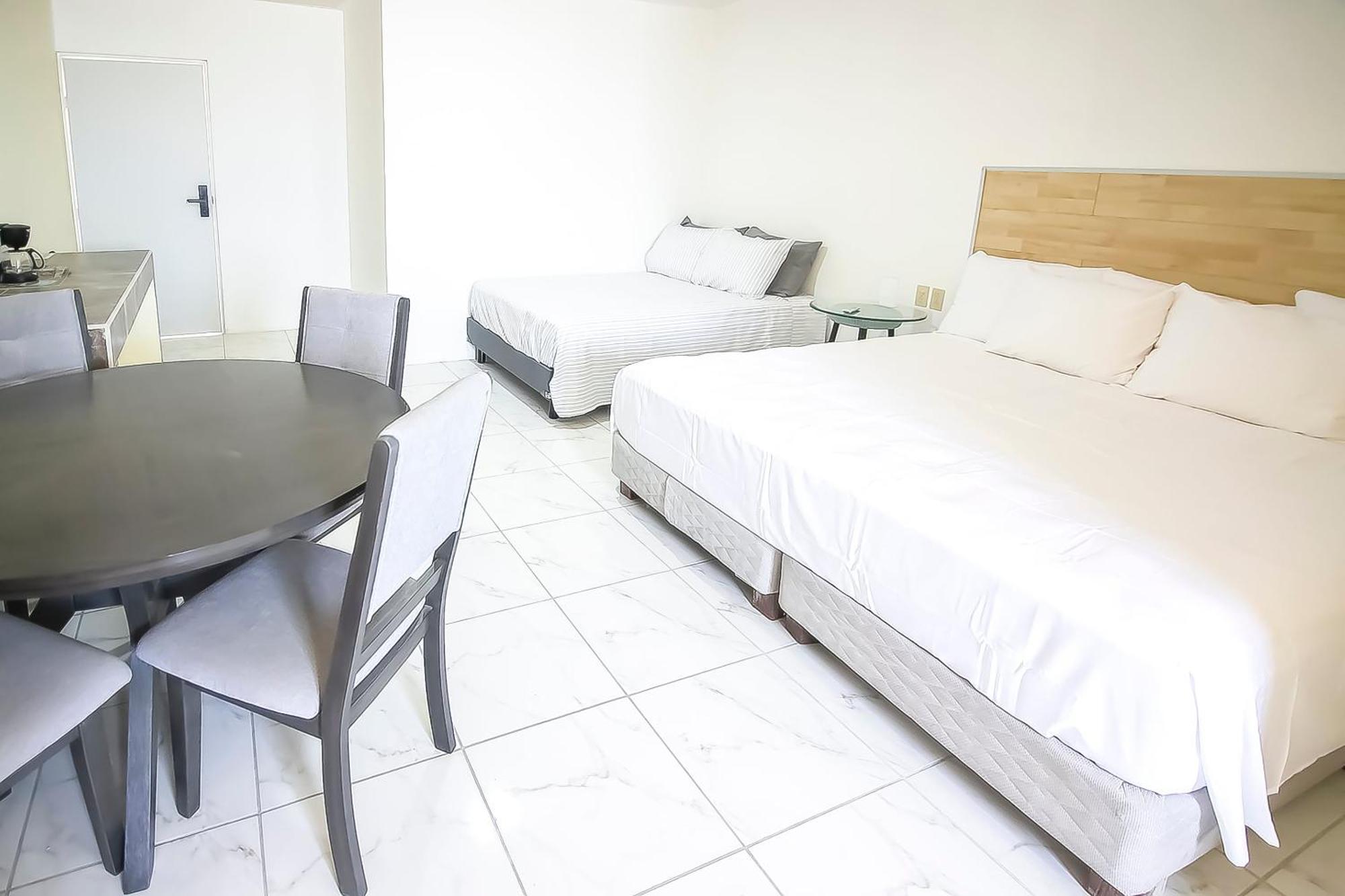 Oyo Hotel Plaza Las Torres, Cabo San Lucas Ngoại thất bức ảnh