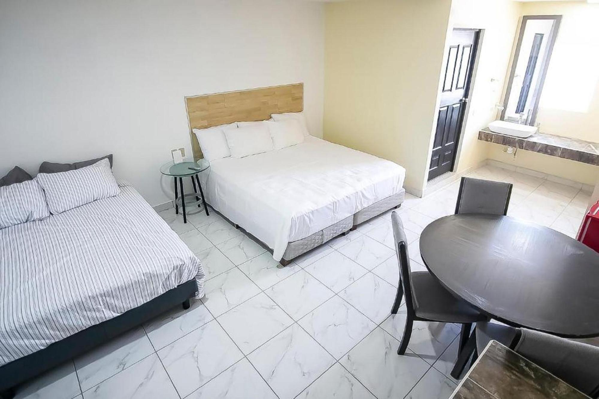 Oyo Hotel Plaza Las Torres, Cabo San Lucas Ngoại thất bức ảnh